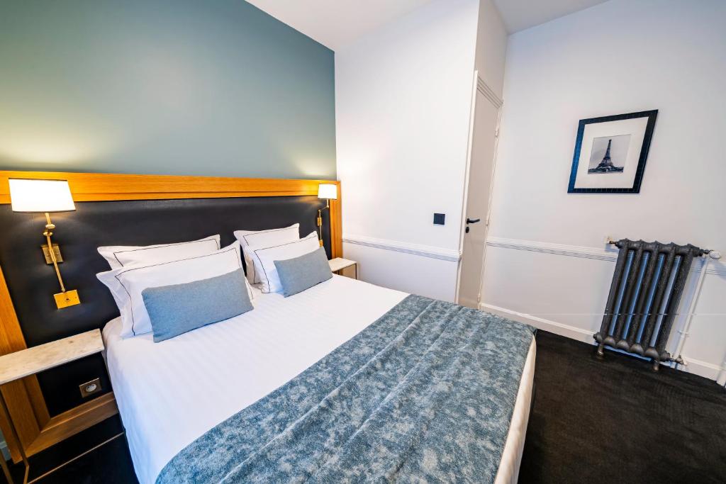 Hôtel Le Cercle Tour Eiffel - Resim 9