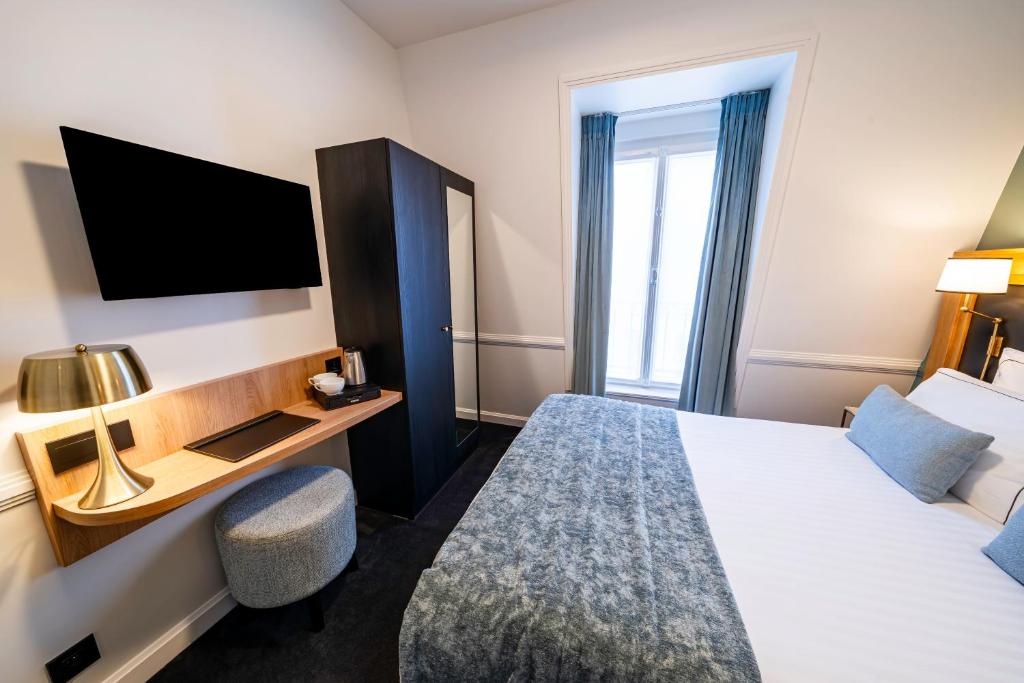 Hôtel Le Cercle Tour Eiffel - 4