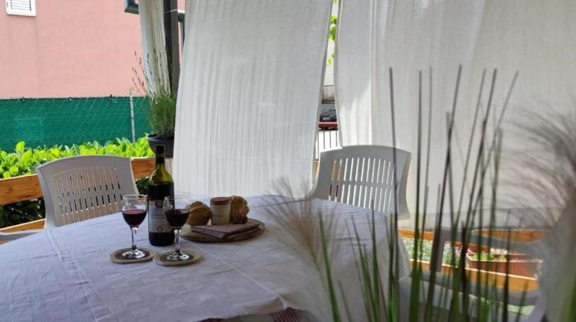 Nápoje v ubytování Holiday Home Pakoštane