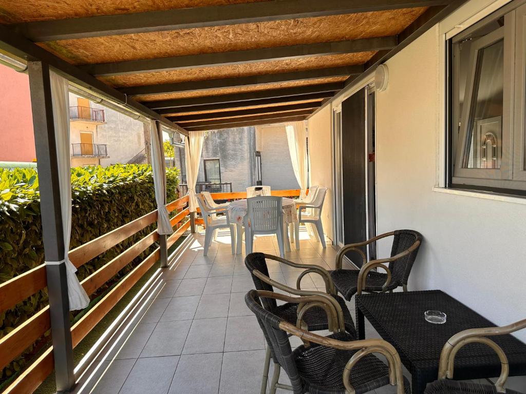 Balkón nebo terasa v ubytování Holiday Home Pakoštane