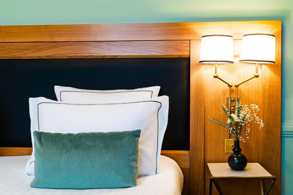 Hôtel Le Cercle Tour Eiffel - Resim 40