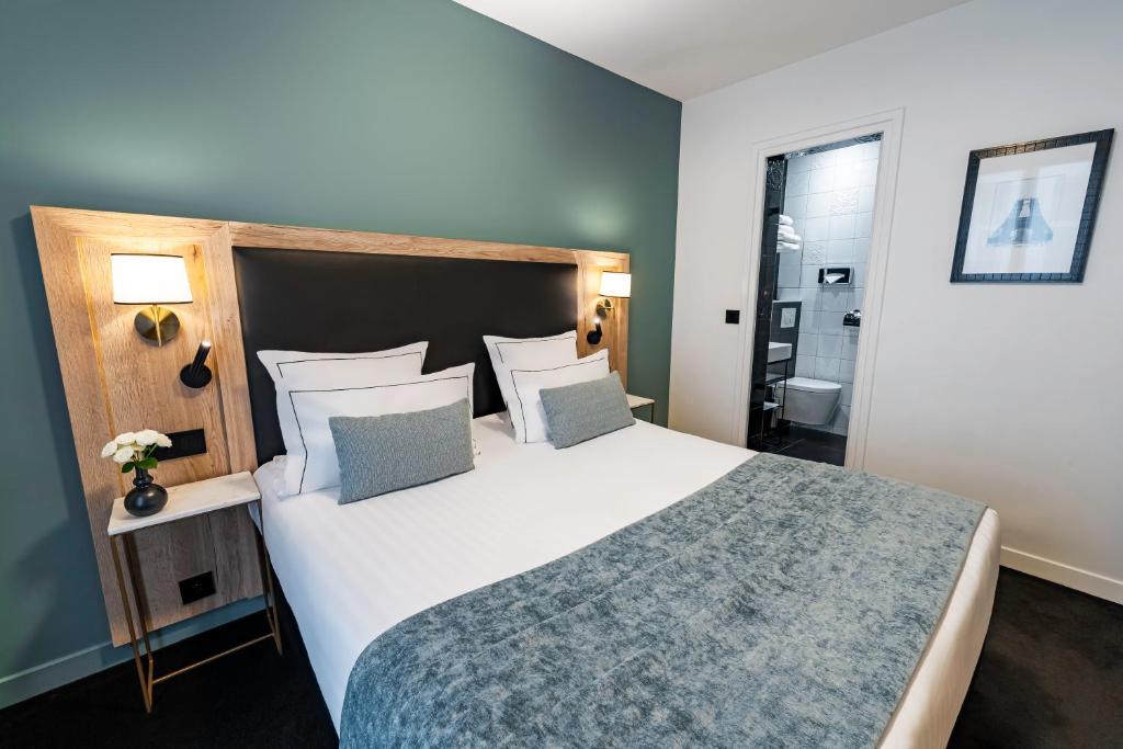 Hôtel Le Cercle Tour Eiffel - Resim 41