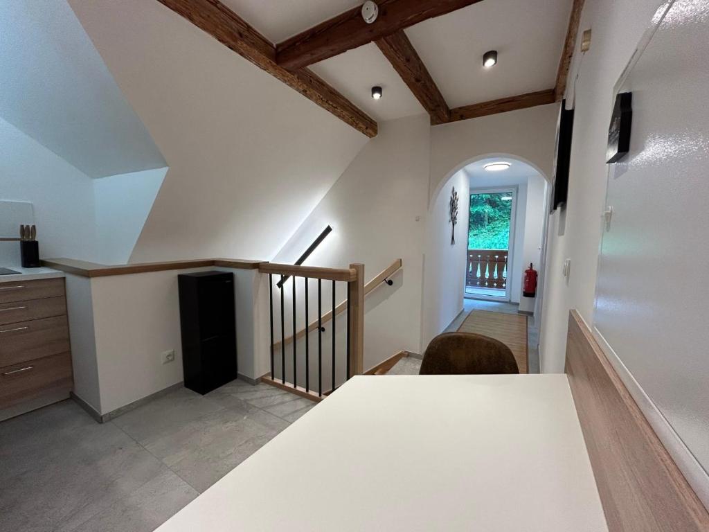 Postel nebo postele na pokoji v ubytování Guesthouse Alpinum