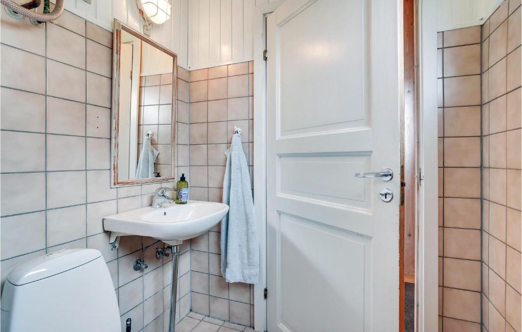 Koupelna v ubytování 3 Bedroom Nice Home In Otterup