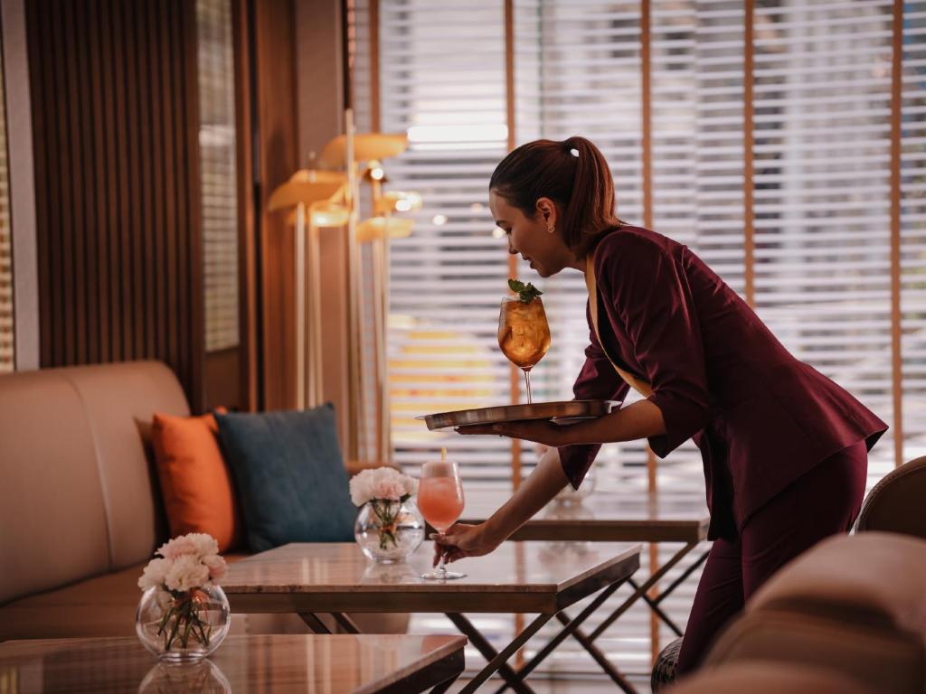 Aira Hotel Bangkok Sukhumvit 11 - Resim 6