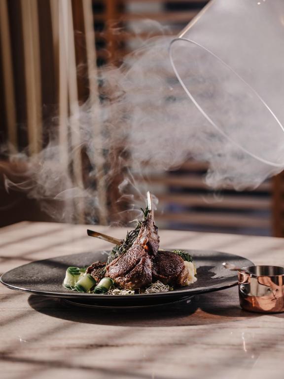 Aira Hotel Bangkok Sukhumvit 11 - Resim 18