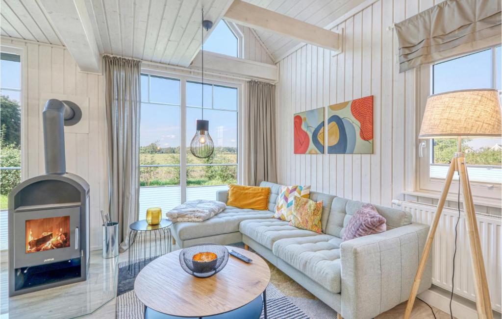 2 Bedroom Gorgeous Home In Zerpenschleuse - Maison De Vacances De Deux Chambres