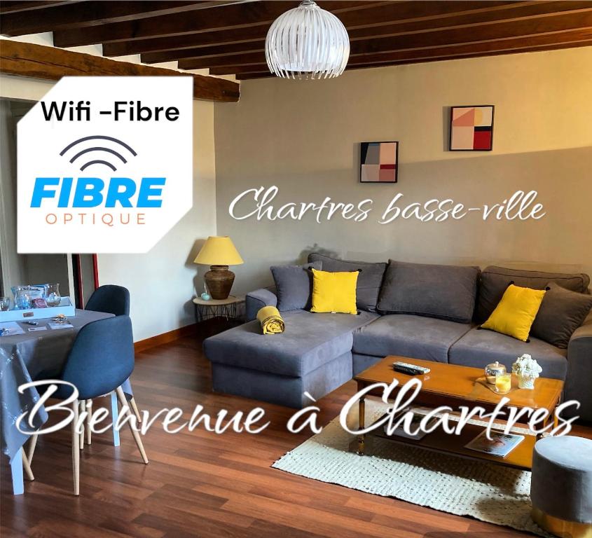 Appartement de la Brèche 44 m2 place Drouaise au cœur historique - Housity