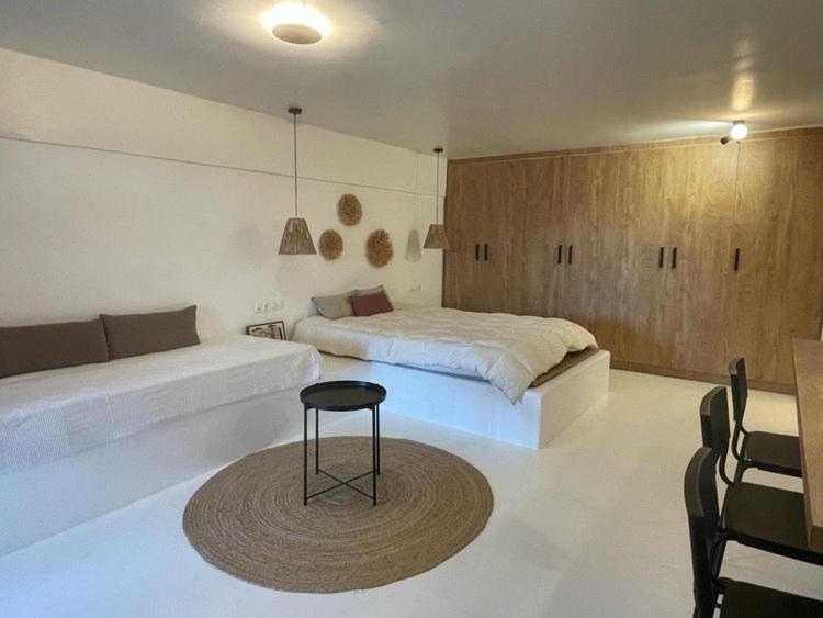 Leventis Studios - Deluxe Apartment