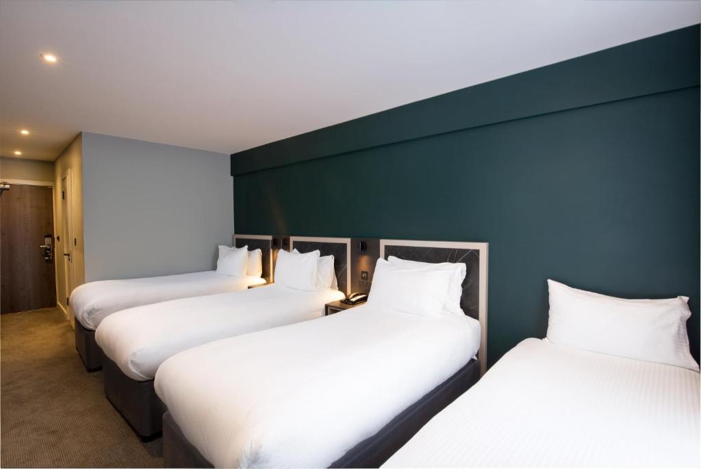 Royal National Hotel - Habitaciones familiares tres adultos+niño - Apartamentos en Londres - Foro Londres, Reino Unido e Irlanda