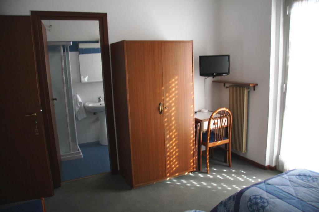 Hotel Capri - Driepersoonskamer