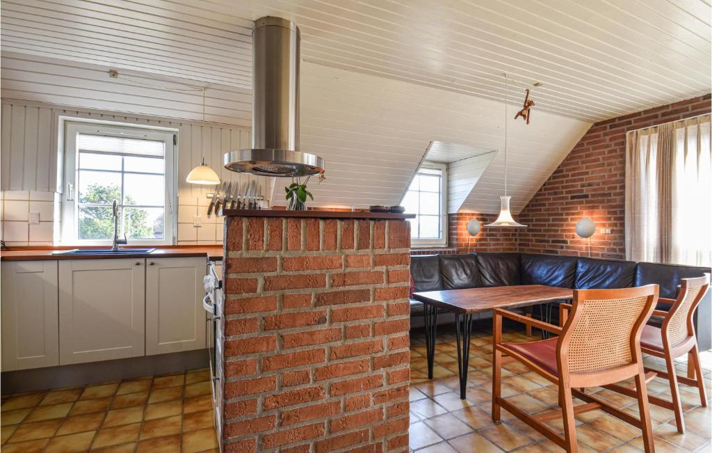 Fotografie z fotogalerie ubytování Gorgeous Home In Ringkøbing With Sauna v destinaci Klegod