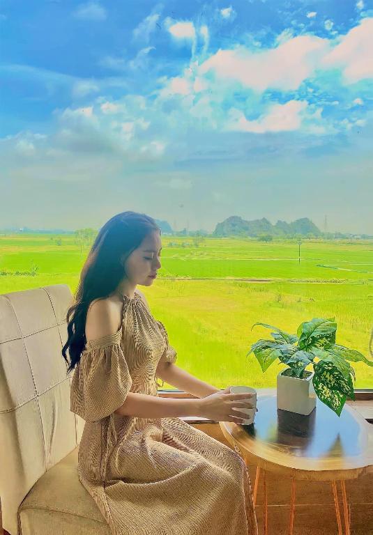 Trang An Ao Dai Homestay - Dreibettzimmer Mit Bergblick