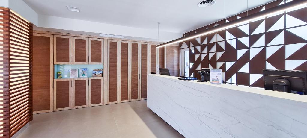 Lobby alebo recepcia v ubytovaní Hotel Cesar Augustus