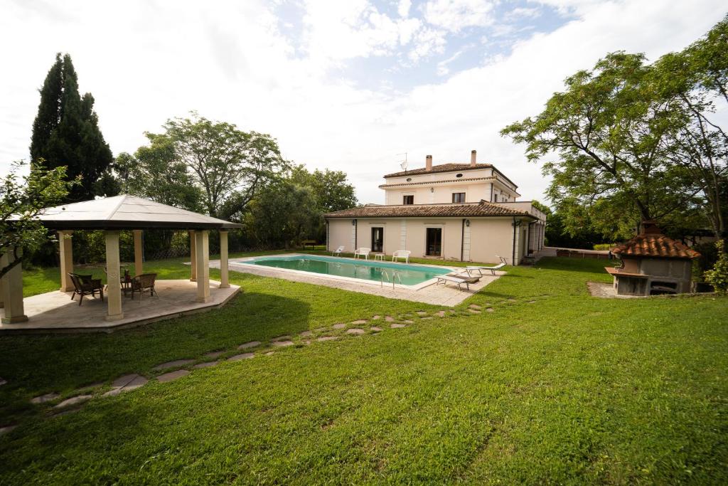 Bazén v ubytování Villa Delle More - Villa con piscina Montesilvano nebo v jeho okolí