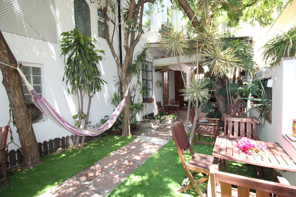 Hostal Las Acacias - 17