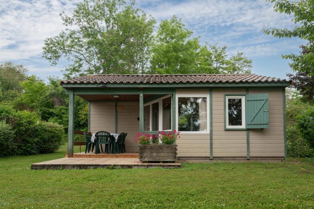 Camping Le Mont Libre - Cottage & espace nature - Gannat - Two-Bedroom Chalet