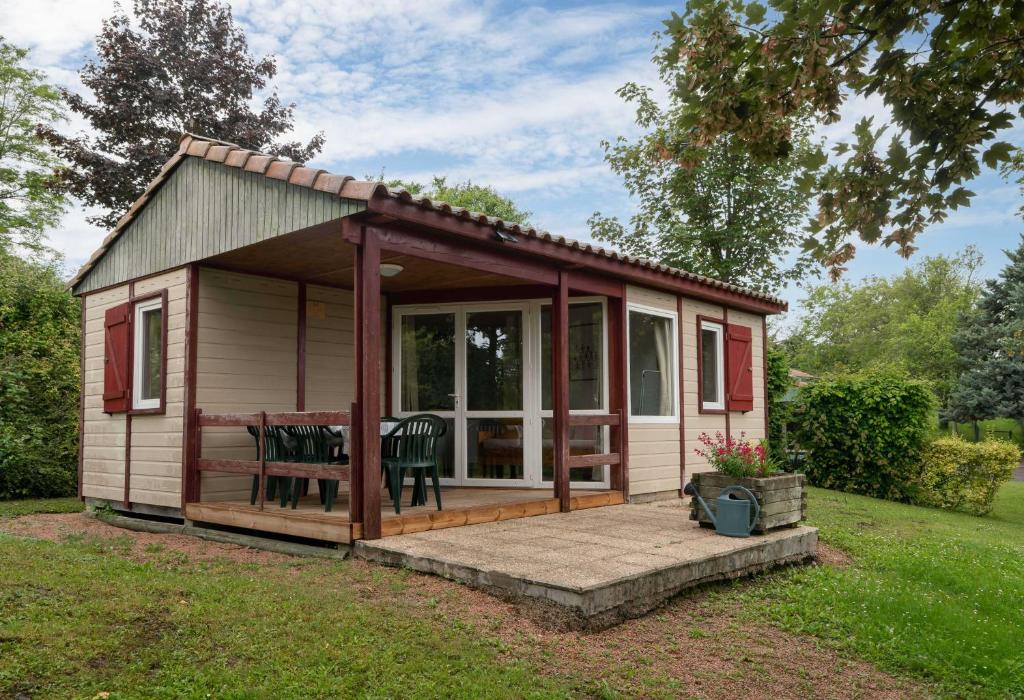 Camping Le Mont Libre - Cottage & espace nature - Gannat - Two-Bedroom Chalet