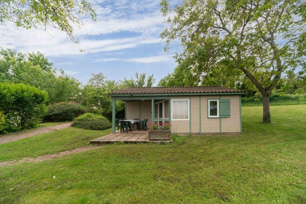 Camping Le Mont Libre - Cottage & espace nature - Gannat - Two-Bedroom Chalet