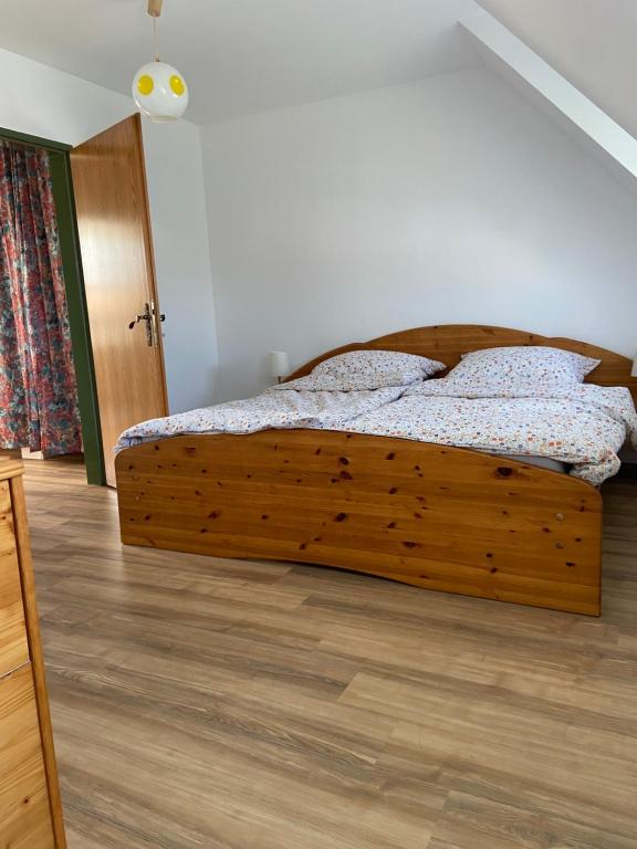 Postel nebo postele na pokoji v ubytování Stubalm Appartements in der Lipizzanerheimat