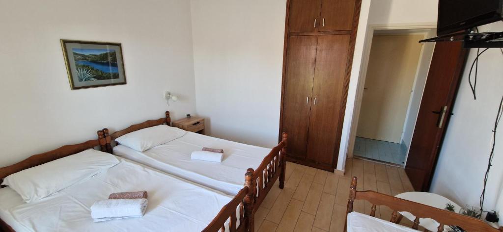 Palute - Habitación Triple Con Balcón