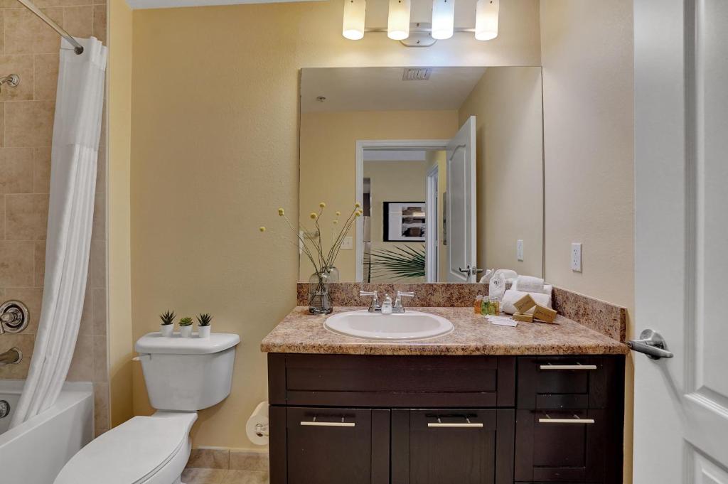 Dharma Home Suites South Miami at Red Road Commons - Appartement 2 Chambres Avec Vue Sur La Ville