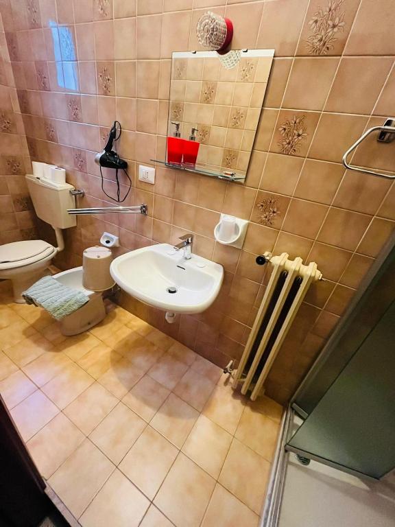 Koupelna v ubytování Spada Reale