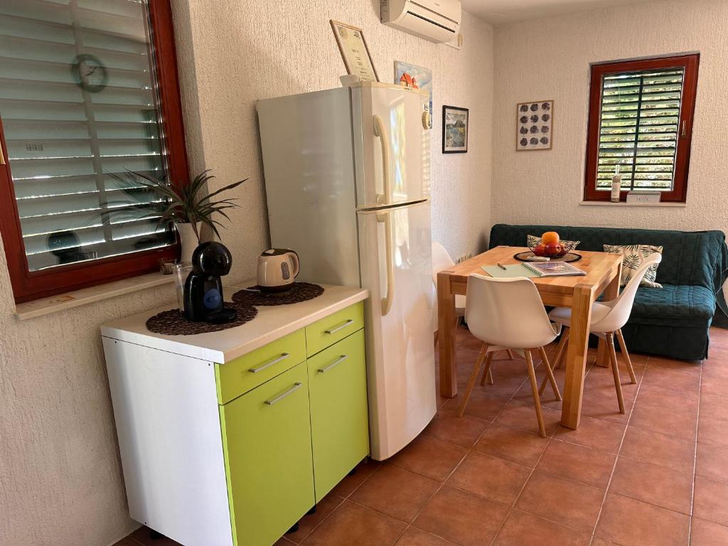 Kuchnia lub aneks kuchenny w obiekcie Vacation Home Palma