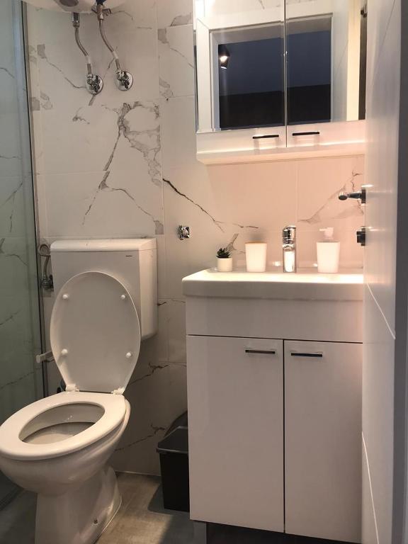Ένα μπάνιο στο Lejka apartmani Srebrno jezero