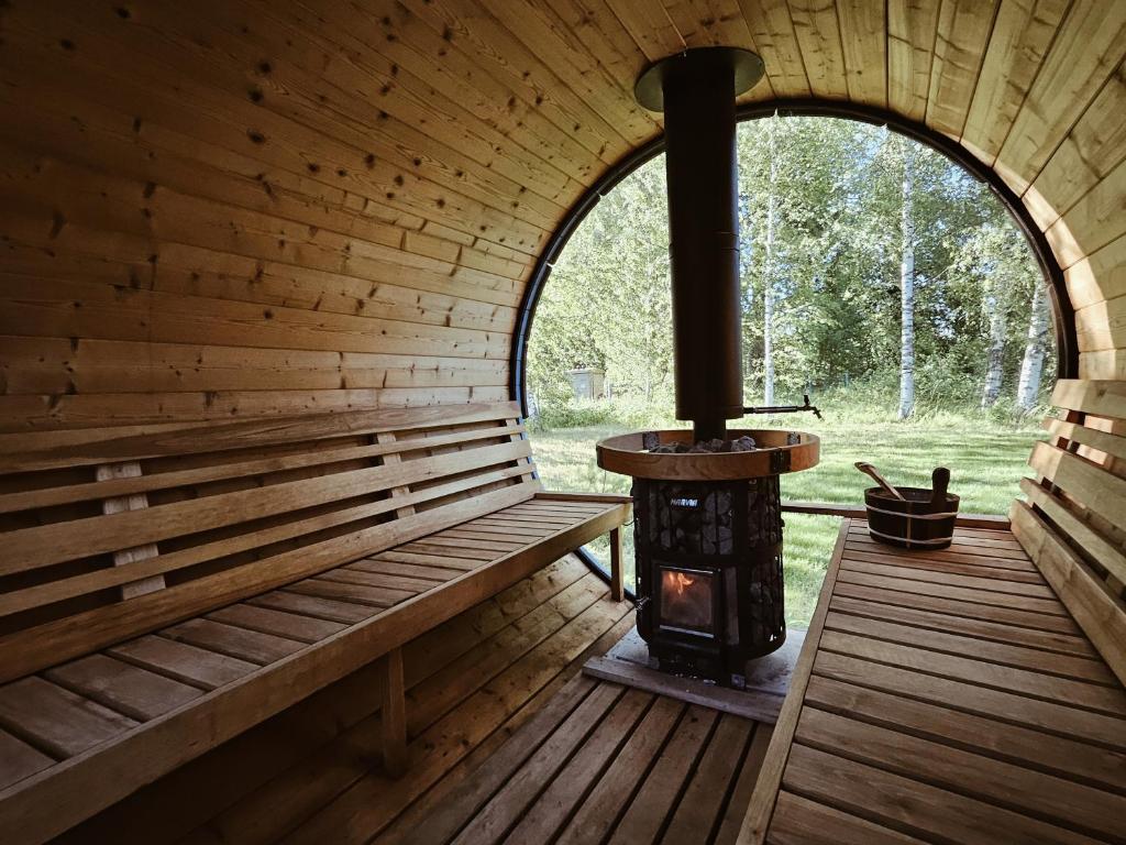 Fotografie z fotogalerie ubytování 2-bedroom, fenced yard, sauna, 10 min to Pärnu v destinaci Pärnu