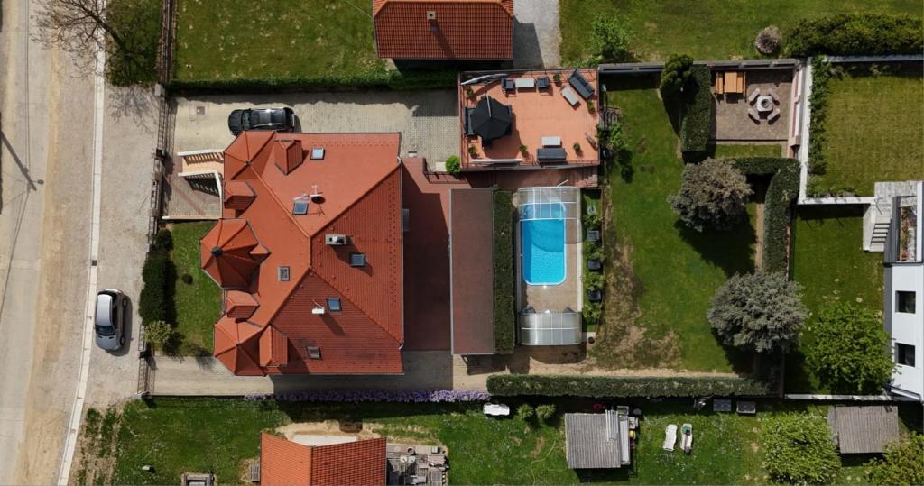 Bazén v ubytování Villa Nova nebo v jeho okolí