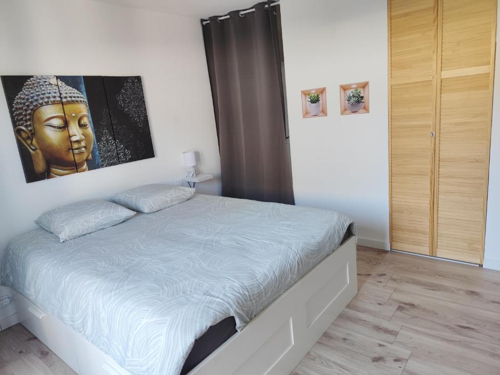 Postel nebo postele na pokoji v ubytování Studio indépendant proche canal du midi