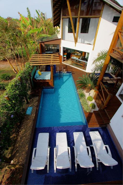 A piscina localizada em Pousada Arágua ou nos arredores
