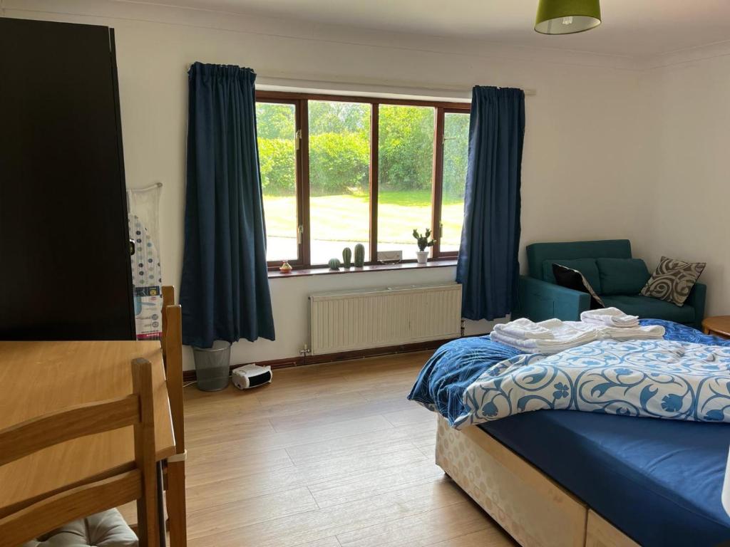 Postel nebo postele na pokoji v ubytování King room - PenrhynCoch - Aberystwyth