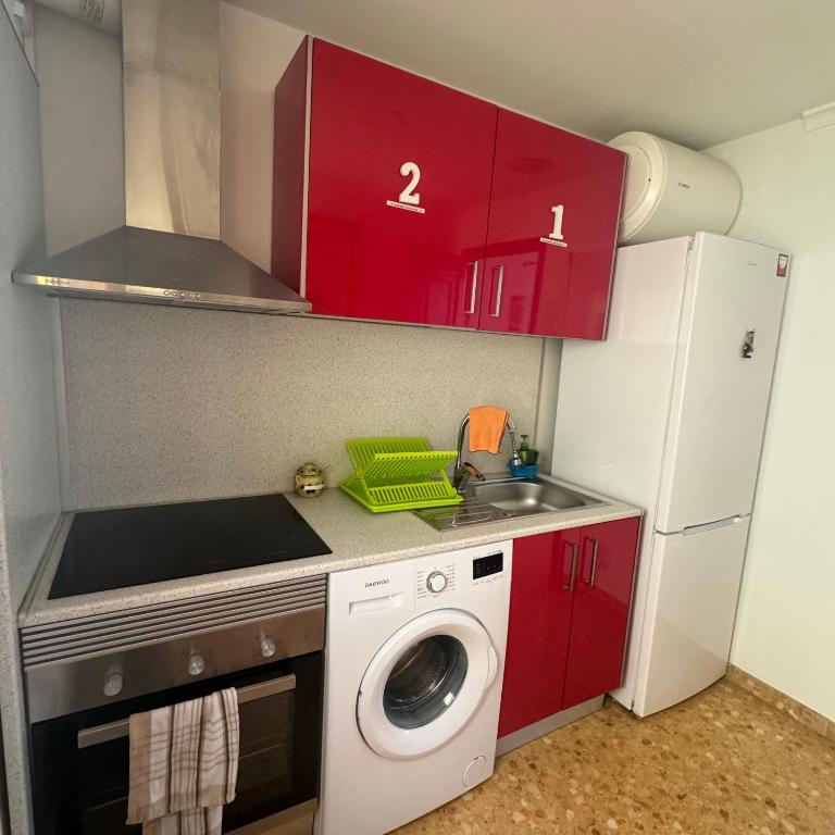 Kuchyň nebo kuchyňský kout v ubytování Habitaciones en GANDIA a 5 min del centro histórico
