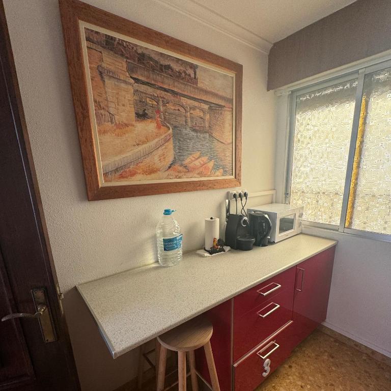 Kuchyň nebo kuchyňský kout v ubytování Habitaciones en GANDIA a 5 min del centro histórico