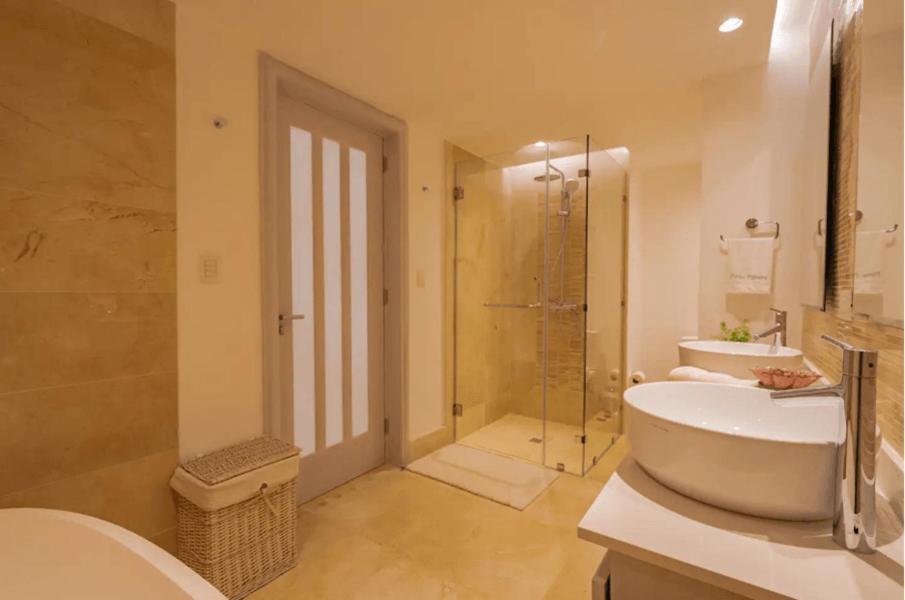 Bany a Punta Palmera Beach Front and pool views Cap Cana