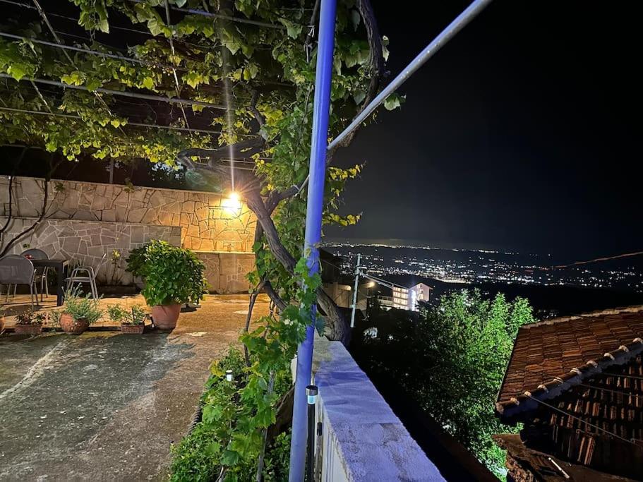 Fotografie z fotogalerie ubytování The view Guest House v destinaci Krujë