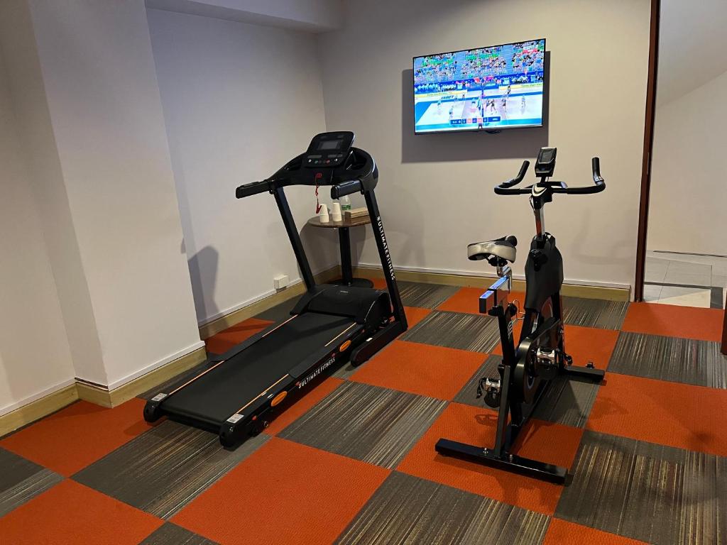 Fitness centrum a/nebo fitness zařízení v ubytování Hotel Parque 97 Suites
