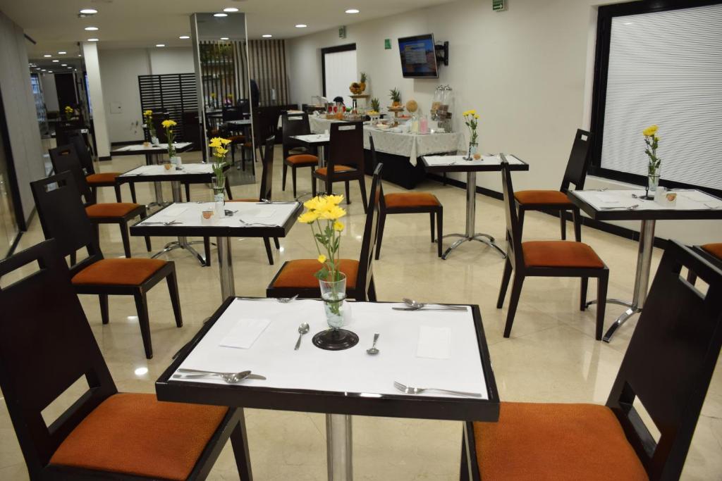 Nápoje v ubytování Richmond Suites Hotel