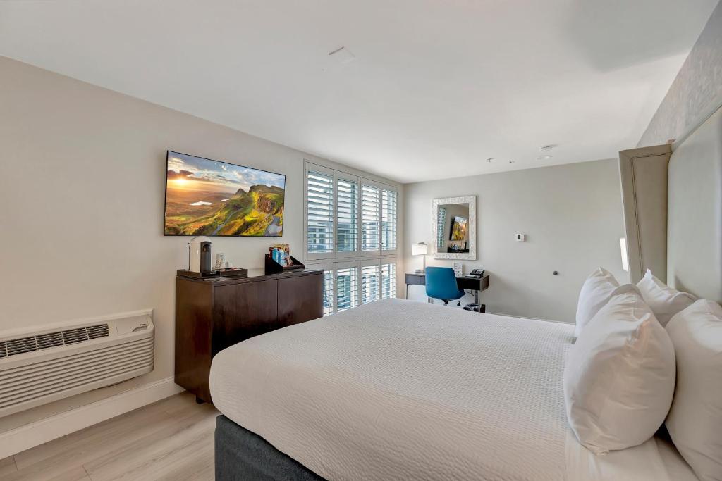 Ocean View Hotel - Standard King Room