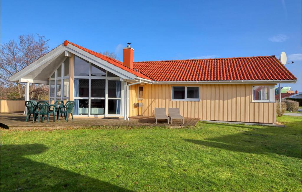 Το κτήριο όπου στεγάζεται  η παραθεριστική κατοικία