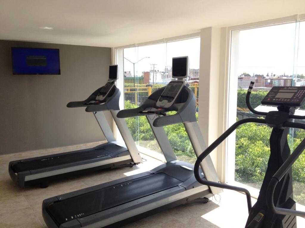Fitness centrum a/nebo fitness zařízení v ubytování Hotel Dajana Boulevard
