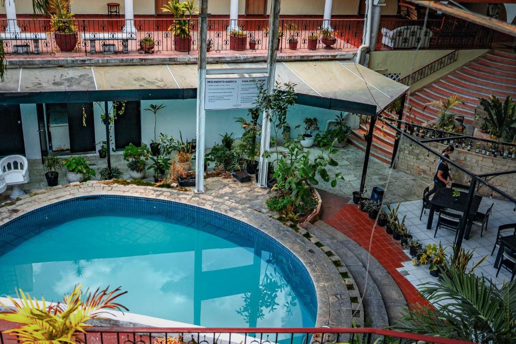 Bazén v ubytování Hotel María de la Luz nebo v jeho okolí