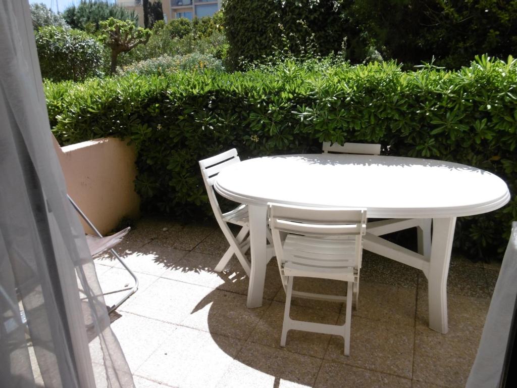 Photo de la galerie de l'établissement Gruissan Sud: T2, 5 Pers, Terrasse, Parking privé, 500m Des Services, Plage à 2.5km - FR-1-796-5, à Gruissan