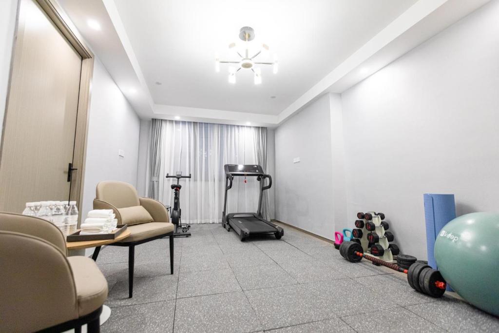Fitness centrum a/nebo fitness zařízení v ubytování Nanjing Ruilan Courtyard Hotel - Nanjing Museum