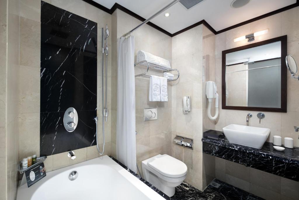 Koupelna v ubytování Silk Path Hotel Hanoi