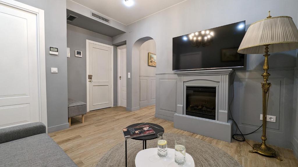 MAYOR old town apartment
