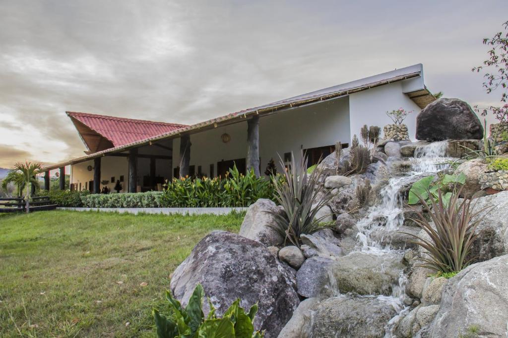 Zahrada ubytování Hotel Brisas La Gaviota Mariquit-Tolima