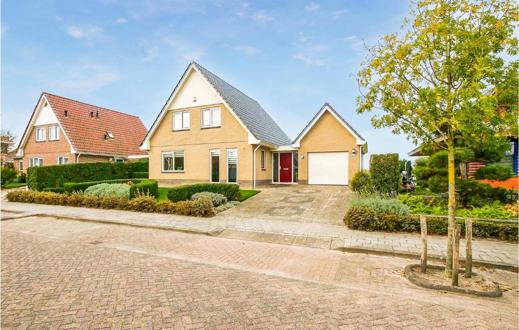 Το κτήριο όπου στεγάζεται  η παραθεριστική κατοικία